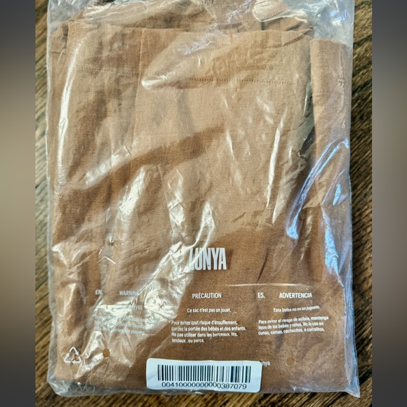 NEW - Lunya woven linen sleeveless shirt - Picture 3 of 3